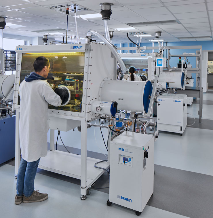 Students in Kenan Labs at UNC Chapel Hill