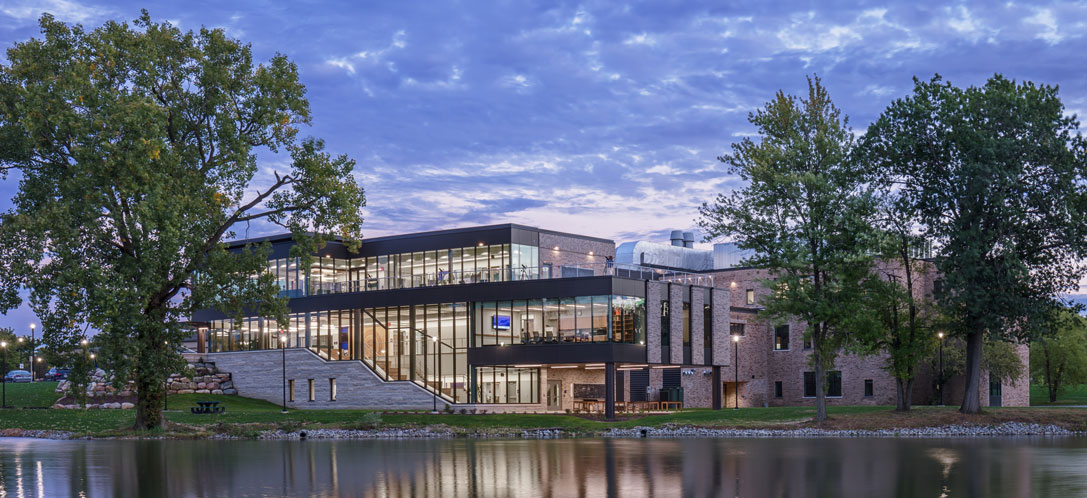 Exterior image of Achatz Science Hall at the University of Saint Francis