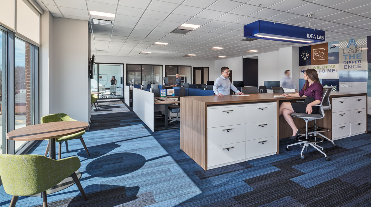 People working in Fifth Third Private Bank Montgomery Quarter