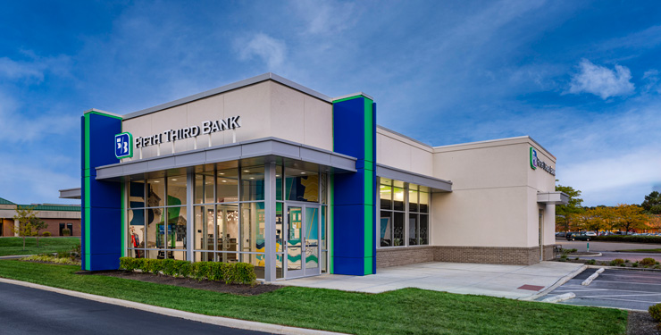 Exterior shot of Fifth Third Bank in Milford, OH