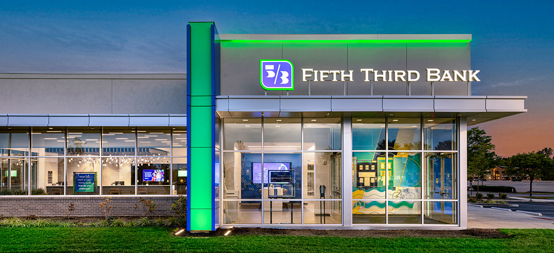 Exterior shot of Fifth Third Bank in Milford, OH