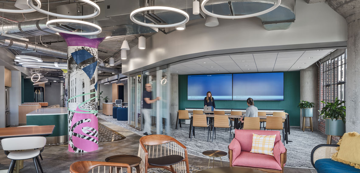 Rethinking the Modern Office: How Space Optimization Powers the Hybrid Workplace